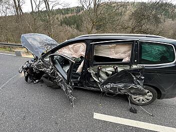 Lohr am Main: Unfall mit fünf Verletzten