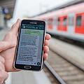 Für den Messenger-Service "WhatsApp" wurde zuletzt Werbung angekündigt: Doch daraus wird vorerst nichts. Symbolfoto: Christian Gebert/dpa