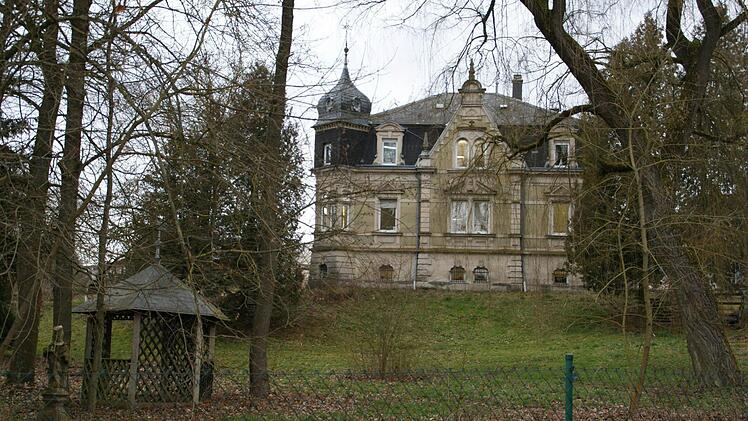 Ein markantes Gebäude am Ortsrand von Tretzendorf ist die so genannte Ehinger-Villa, in die jetzt neues Leben eingezogen ist.