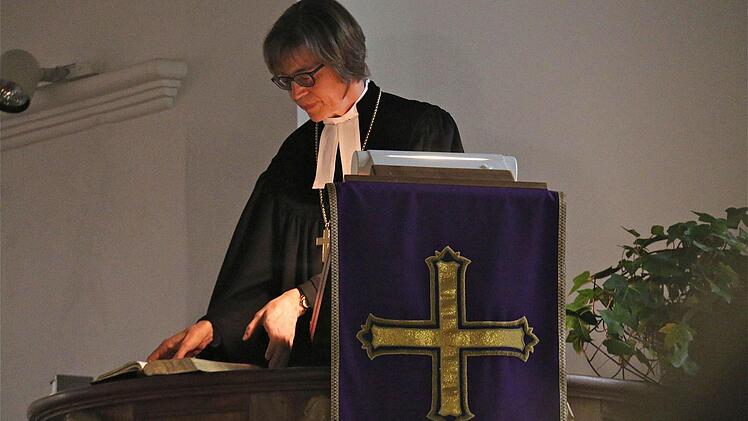 Feierliche Ordination in Waizenbach. Foto: Gerd Schaar