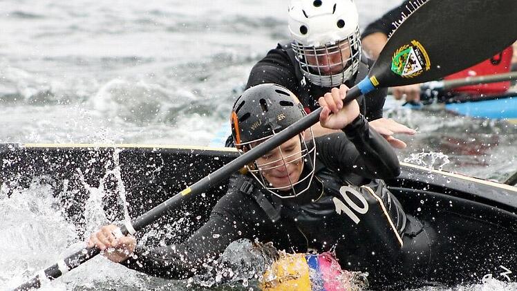 Die Herren des PSC sind in der Bundesliga angekommen. - Im Bild behauptet sich Dressel gegen einen Kontrahenten.