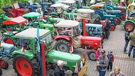 Feuerwehr l&auml;dt ein: Schlepperparade am Maifeiertag