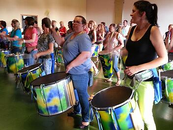 "Bateria quem é?" probt im Sportheim des SC Lichteneiche. Foto: Sabine Christofzik