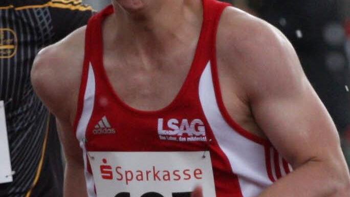 Niclas Floth steigerte sich über 100 Meter auf hervorragende 11,04 Sekunden.