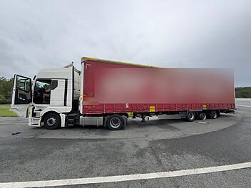 A9 bei Trockau: Lkw-Fahrer sorgt bei Polizei f&uuml;r "ungl&auml;ubiges Kopfsch&uuml;tteln"