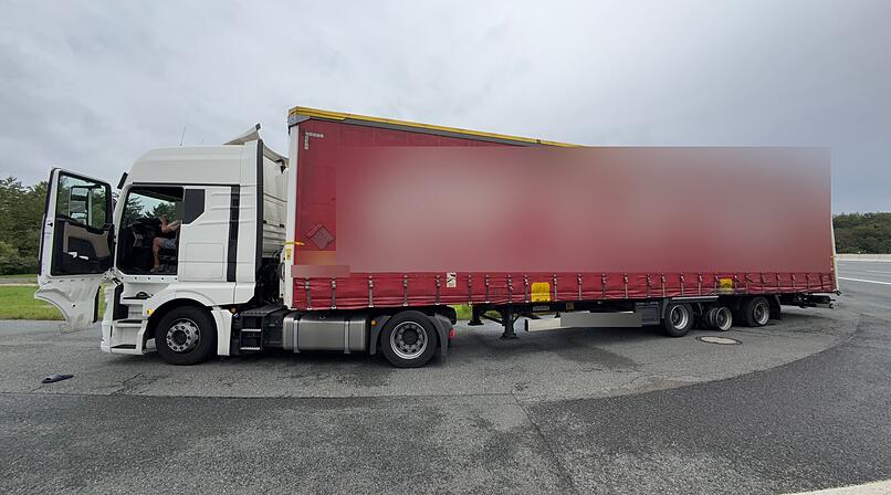 A9 bei Trockau: Lkw-Fahrer sorgt bei Polizei f&uuml;r "ungl&auml;ubiges Kopfsch&uuml;tteln"