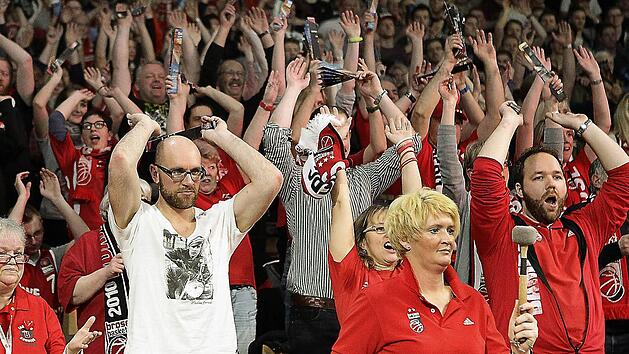 Die Welle schwappt durch die Frankenh&ouml;lle - Freak City feiert beim siebten Euroleague-Auftritt in der Frankenh&ouml;lle den sechsten Heimsieg. Fotos: sportpress