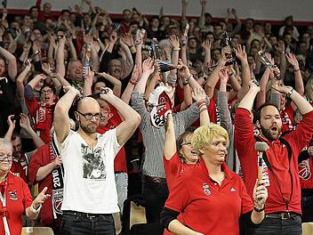 Die Welle schwappt durch die Frankenhölle - Freak City feiert beim siebten Euroleague-Auftritt in der Frankenhölle den sechsten Heimsieg. Fotos: sportpress