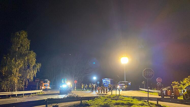 Bierlaster verliert Ladung