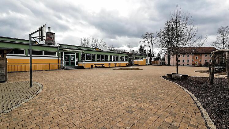 Das Schulhaus in LichteneicheFoto: Matthias Hoch