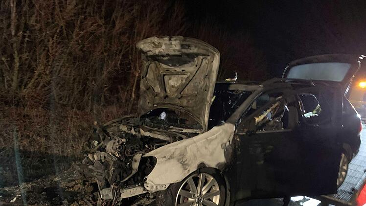 Am Donnerstagabend hat sich ein schwerer Unfall ereignet. Auf einer Kreisstraße kam es zum Frontalcrash. Foto: Höfig/News5