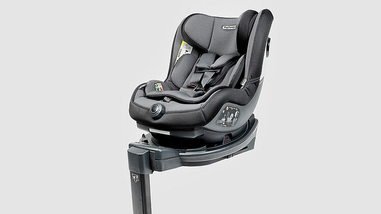 Peg Perego Viaggio Twist+Base Twist vorwärts ADAC Technik Zentrum Landsberg; Produktfotos Kindersitze am 08.02.2024