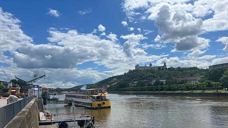 Brand im Maschinenraum von Fahrgastschiff 'Alte Liebe' in Würzburg