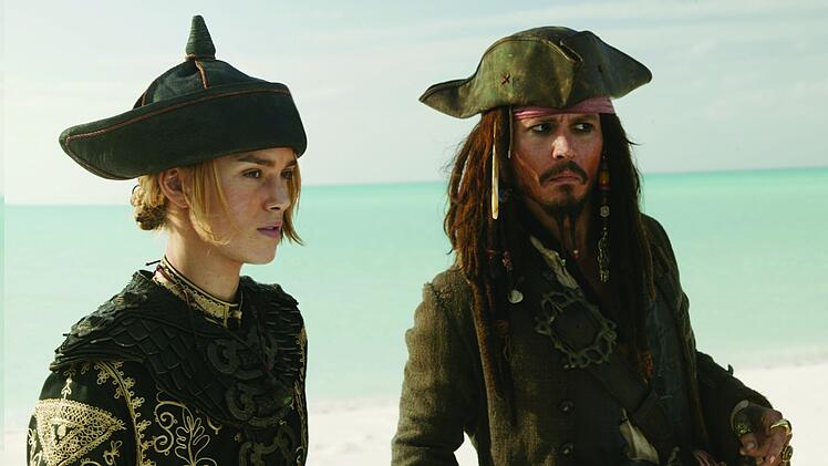 In "Pirates of the Caribbean - Fluch der Karibik 3" (Bild) kämpfte  Keira Knightleys Elizabeth Swann noch an der Seite von Captain Jack Sparrow (Johnny Depp). Wie fällt die Figuren-Dynamik im sechsten Teil aus?