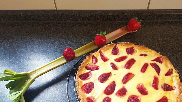 Erdbeer-Rhabarber-Kuchen