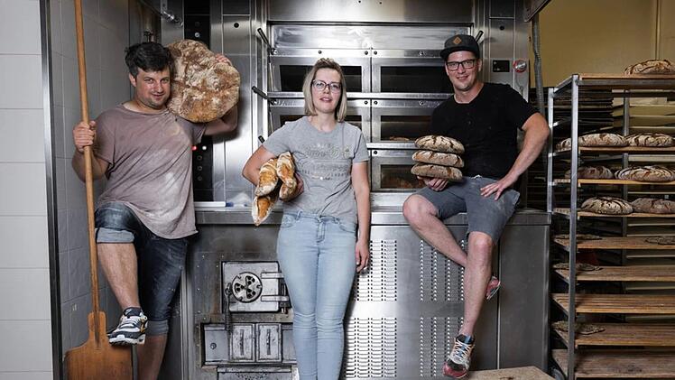 Von Links: Daniel B&auml;r, Anja B&auml;r und Johannes Sarkoschitz er&ouml;ffnen ein Erlangen ein weitere Filiale.
