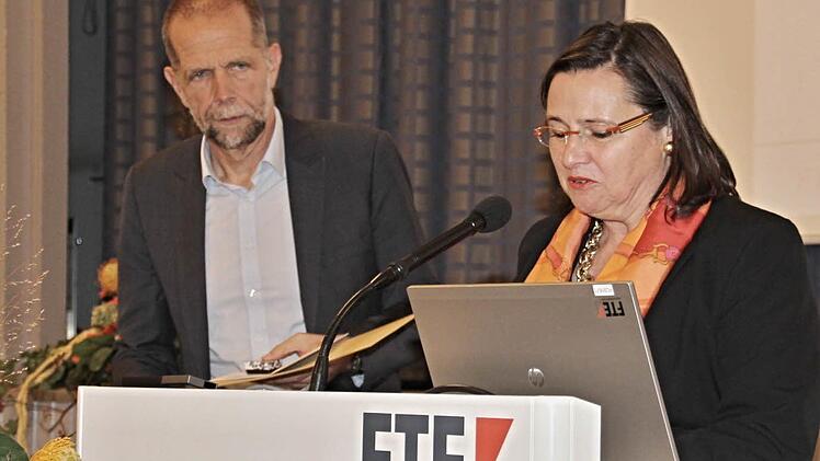 Die Vertreter der FTE-Geschäftsleitung: Michaelö Müller und Personalchefin Sabine Tedden.