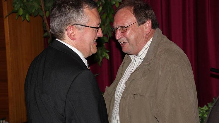 Stadtrat Hans Janson gratuliert
