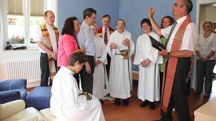 Jeder Raum erhielt den kirchlichen Segen.