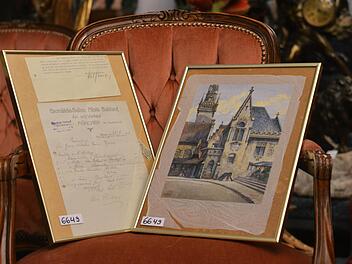 Echter Hitler mit Originalrechnung Foto: Nikolas Pelke