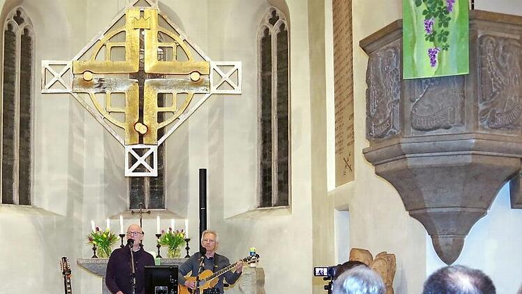Das Duo "Hearts of Gold" - (von links:) Gerhard Müller und Hans-Joachim Schäfer - begeisterte in der Christuskirche. Foto: Heike Schülein