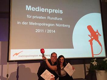 Sabrina Lang und Marc de Vere Peratoner freuen sich über ihren Erfolg.