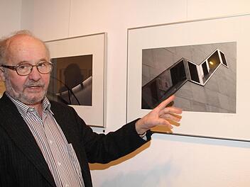 Fotograf Sepp Martin aus Forchheim setzt die Schwarz-Weiß- Fotografie als Gestaltungselement ein. Foto: Gerda Völk
