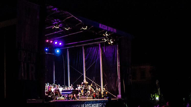 Impressionen vom Coburger Klassik-Open-Air im Rosengarten mit dem Philharmonischen Orchester des LandestheatersFoto: Jochen Berger