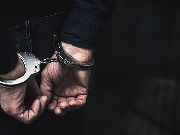 Handschelle, Festnahme, Gefängnis