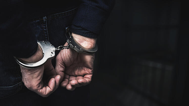 Handschelle, Festnahme, Gefängnis