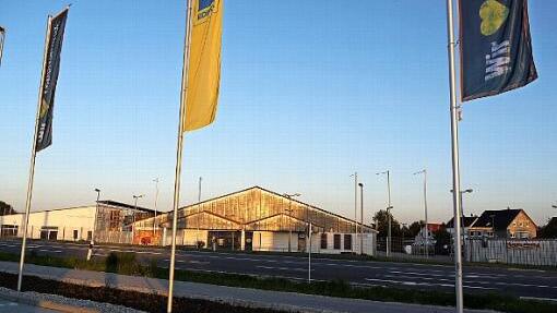 Der Lebensmittelmarkt Degen hat in Hemhofen die Straßenseite gewechselt. In sein altes Gebäude soll ein Bau- und Gartenmarkt einziehen. Foto: Pauline Lindner
