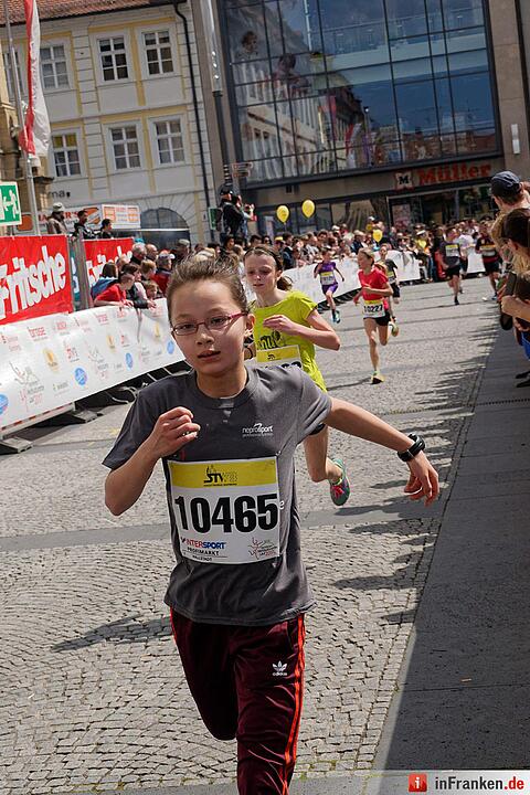 Weltkulturerbelauf 2017 in Bamberg: Der Zieleinlauf am Maxplatz