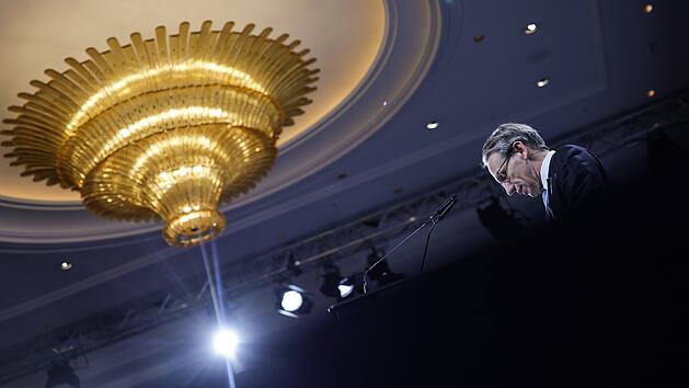 Finanzminister Jörg Kukies (SPD) beim Wirtschaftsgipfel der Süddeutschen Zeitung