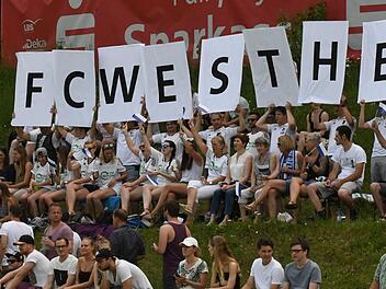 Vor einem Jahr war die Unterstützung für den FC Westheim in Waldberg tadellos. Gegen den TSV Nordheim/Rhön verlor Westheim aber 0:3 und verpasste somit den Aufstieg in die Kreisliga Rhön. Dies wollen die Waster diesmal unbedingt anders machen. Dazu müssen sie gegen den FC Eibstadt gewinnen.Hopf