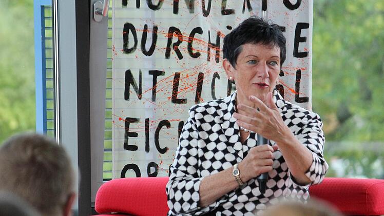 Inge Aures stellt sich vor. Eckehard Kiesewetter