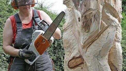 Holzkünstlerin Annegret Kalvelage Fotos: privat