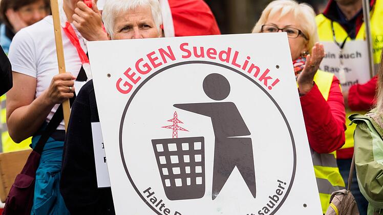 In Sachen Südlink wartet der Landkreis auf die verbindliche Festlegung, wo die Trasse verlaufen soll.   Nicolas Armer/dpa/Archiv