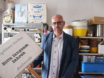 Nach jetzigem Stand wird dieses Schild in diesem Jahr nicht gebraucht. Ortsreferent Andreas Kukuk stellte sich in der Vereinsgemeinschaft nicht mehr zur Wahl als Vorsitzender. Das hatte zur Folge, dass derzeit die gesamten Vereinsaktivitäten abgesagt wurden. Foto: Heike Beudert