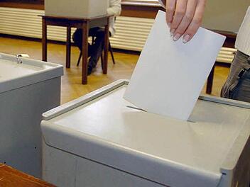 Wohin kommt der Kindergarten? Beim Bürgerentscheid haben jetzt die Maßbacher das Sagen. Foto: dpa