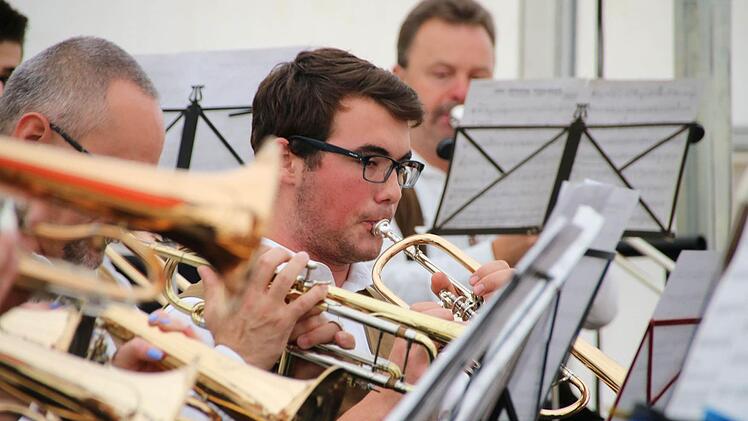 Impressionen vom Coburger "Lokalklang" am Sonntag: Blaskapelle MeederFoto: Jochen Berger