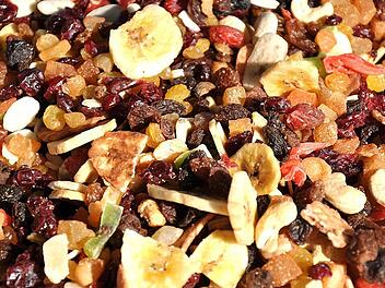 Trockenfrüchte im Müsli: Oft eine versteckte Zuckerfalle.