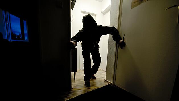 Man bricht in Nachbarwohnung ein