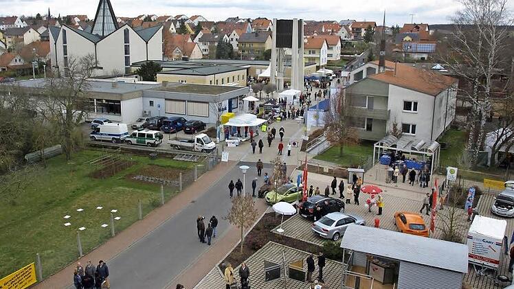 Eine gemeinsame Aktion der Allianz Oberes Werntal ist der Regionalmarkt, der inzwischen auch einmal in Oerlenbach stattgefunden hat. Dabei konnten sich die Betriebe des Oberen Werntals präsentieren. Foto: Stefan Geiger
