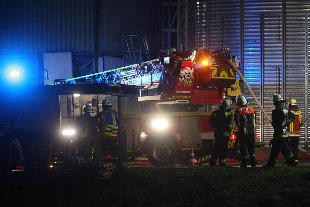 Großeinsatz in Draisendorf: Brand und Verpuffung bei Mühle – großer Schaden