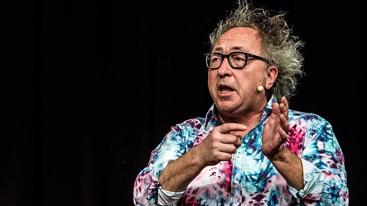 Impressionen von Urban Priols Gastspiel im ausverkauften Coburger Kongresshaus.Foto: Jochen Berger