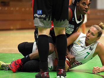 Svenja Zeis (unser Bild) gab wie alle ihre Mannschaftskameradinnen von der DJK Brose Bamberg im Pokalduell mit dem Erstligisten aus N&ouml;rdlingen keinen Ball verloren. Foto: privat