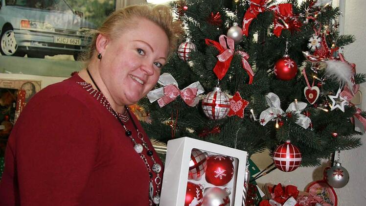 Das ist der Trendbaum des Jahres: Weiß-rot mit Elchen und viel Raffinessen.