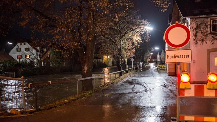 Die Straße in Lanzendorf war gesperrt. Foto: Muck