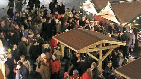 Viele Besucher warteten auf die Ansprache des Christkinds. Foto: Friedwald Schedel