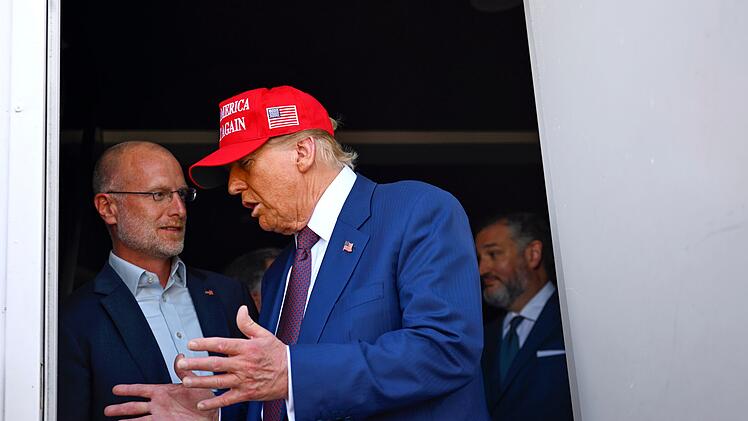 FCC-Chef Brendan Carr und US-Pr&auml;sident Donald Trump